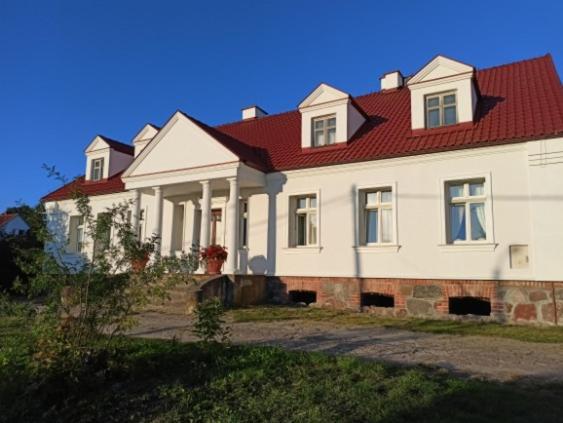 Dom Goscinny Ogluszka Pilec Buitenkant foto